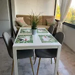 Monte Rojo Apartment